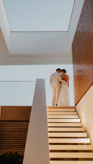 wedding, party, algarve, lux mare, Couple at top of stairs